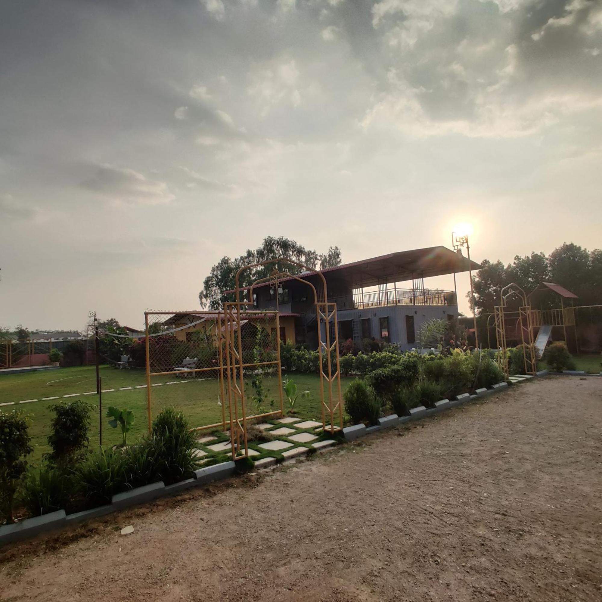 Вилла Kashmir Farmhouse - Хайдарабад Экстерьер фото